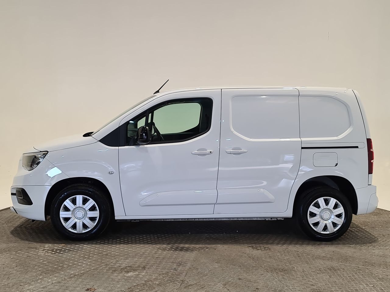 Used Vauxhall Combo 2023 for sale - 76638751: Photo 5