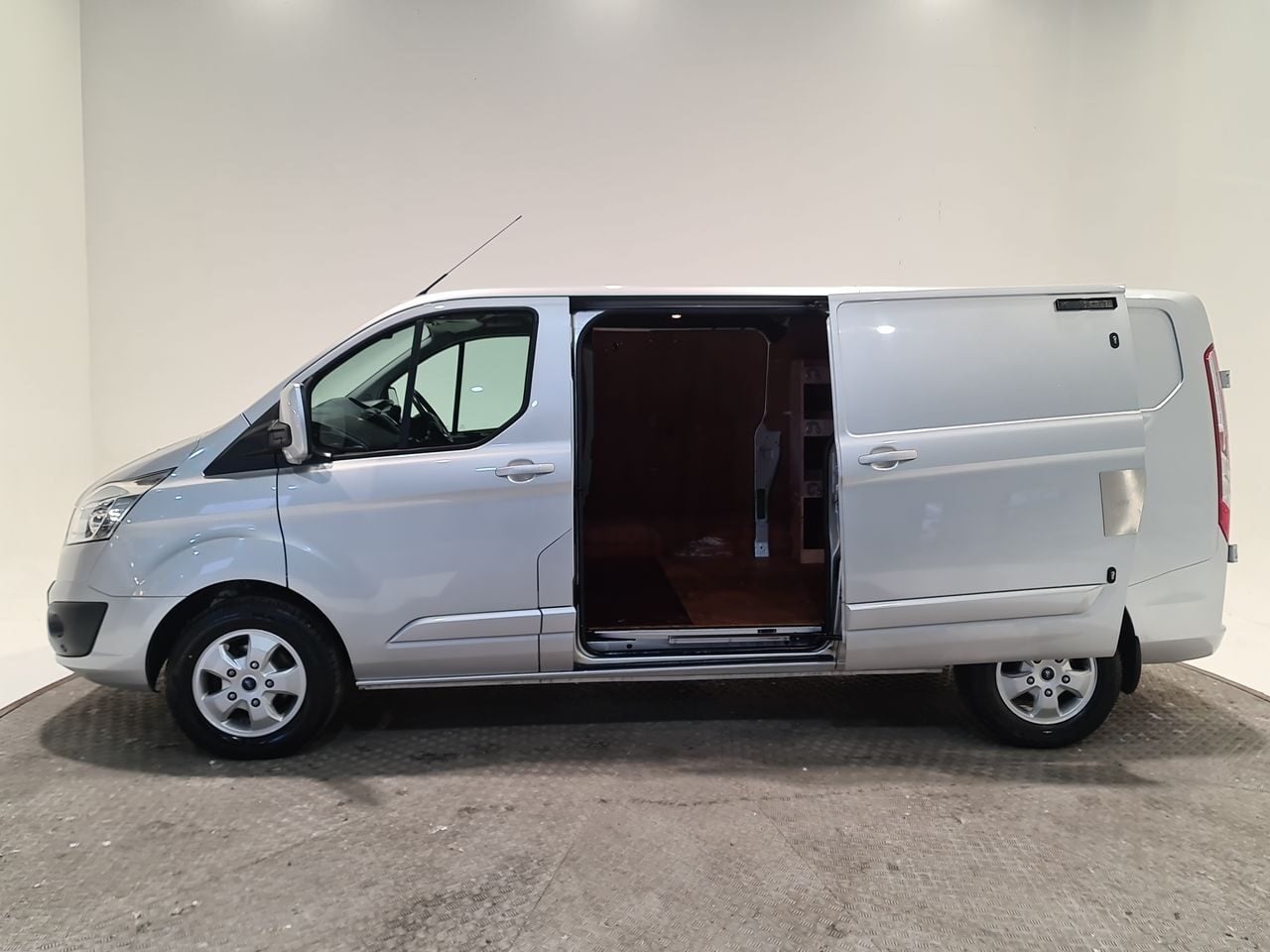 Used Ford Transit Custom 2017 for sale - 77790279: Photo 10