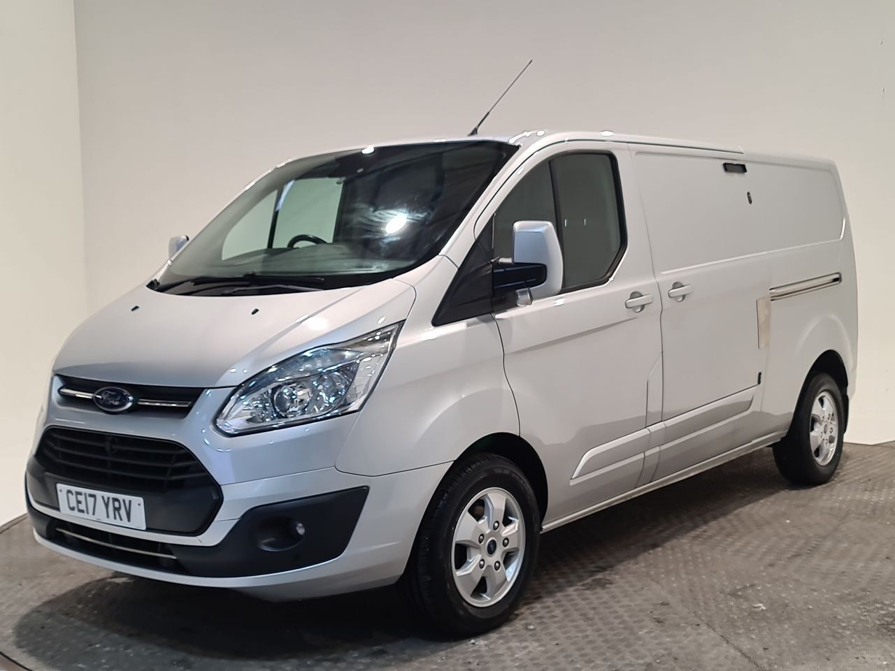 Used Ford Transit Custom 2017 for sale - 77790279: Photo 5