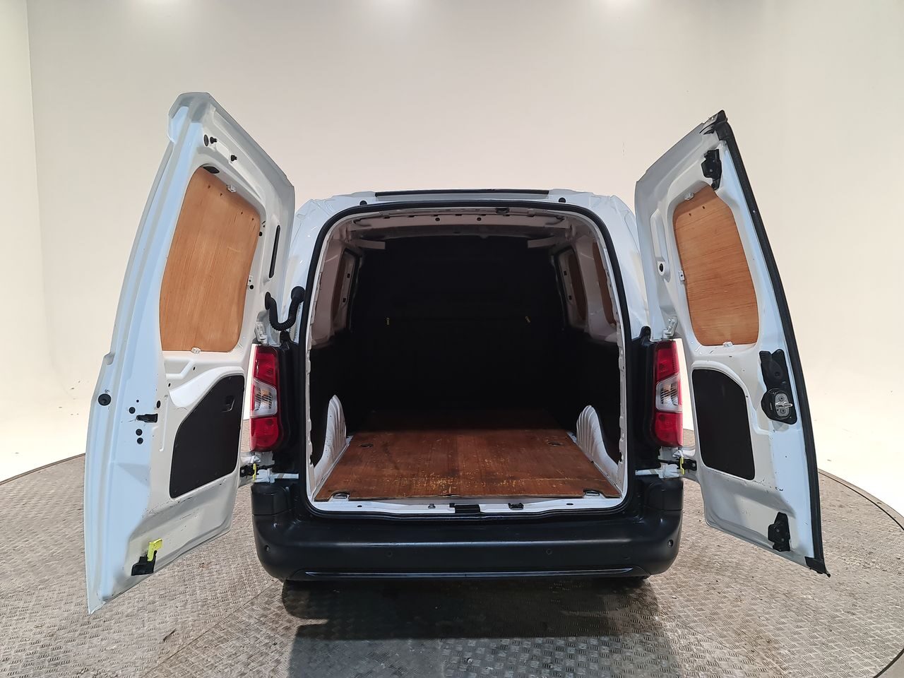 Used Peugeot Partner 2022 for sale - 76895919: Photo 13