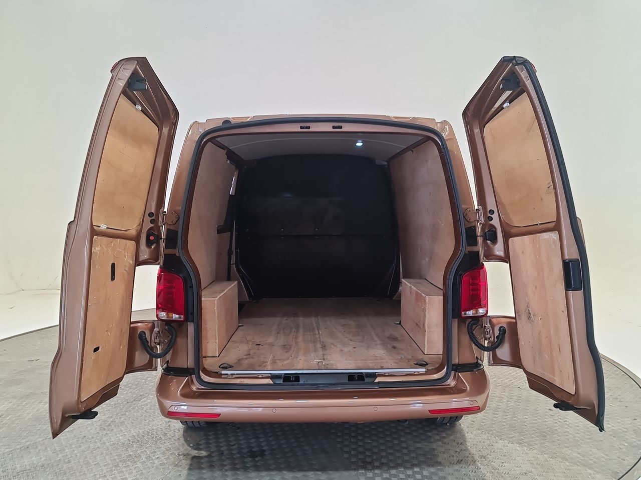 Used Volkswagen Transporter 2023 for sale - 77889270: Photo 14