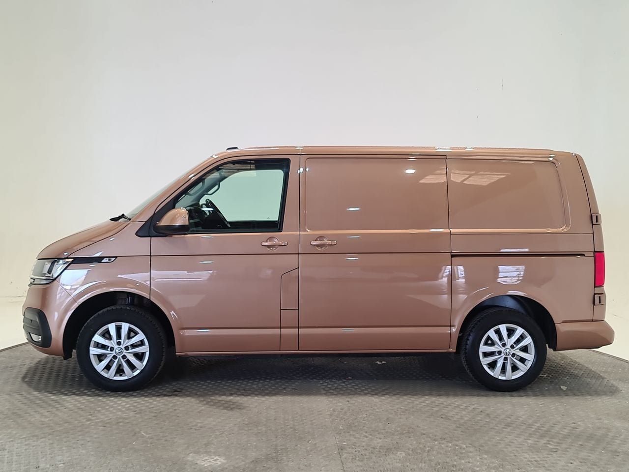 Used Volkswagen Transporter 2023 for sale - 77889270: Photo 6