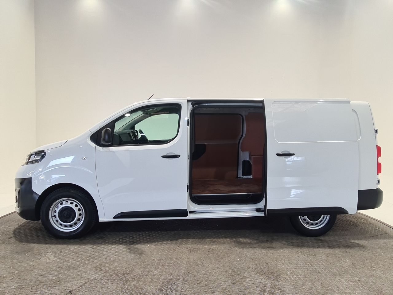 Used Vauxhall Vivaro 2023 for sale - 77298550: Photo 9