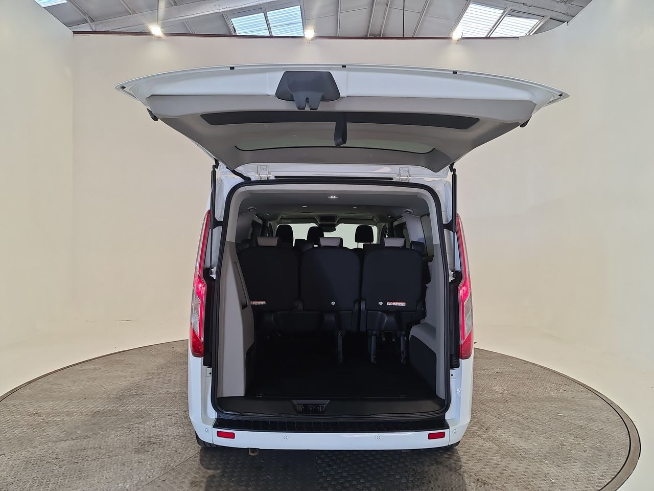 Used Ford Tourneo Custom 2020 for sale - 76694469: Photo 14