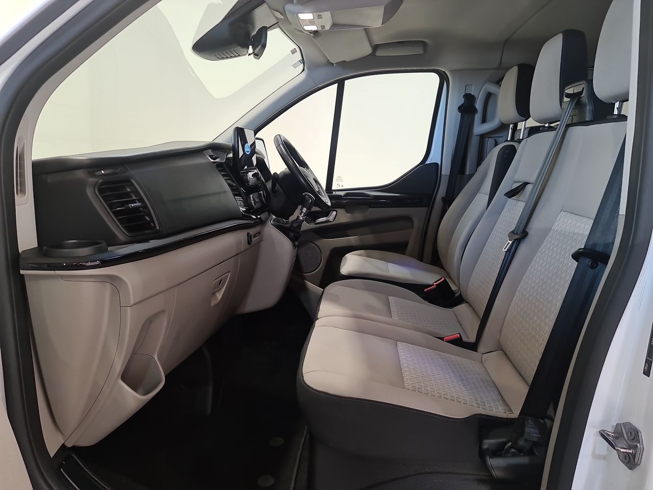Used Ford Tourneo Custom 2020 for sale - 76694469: Photo 8