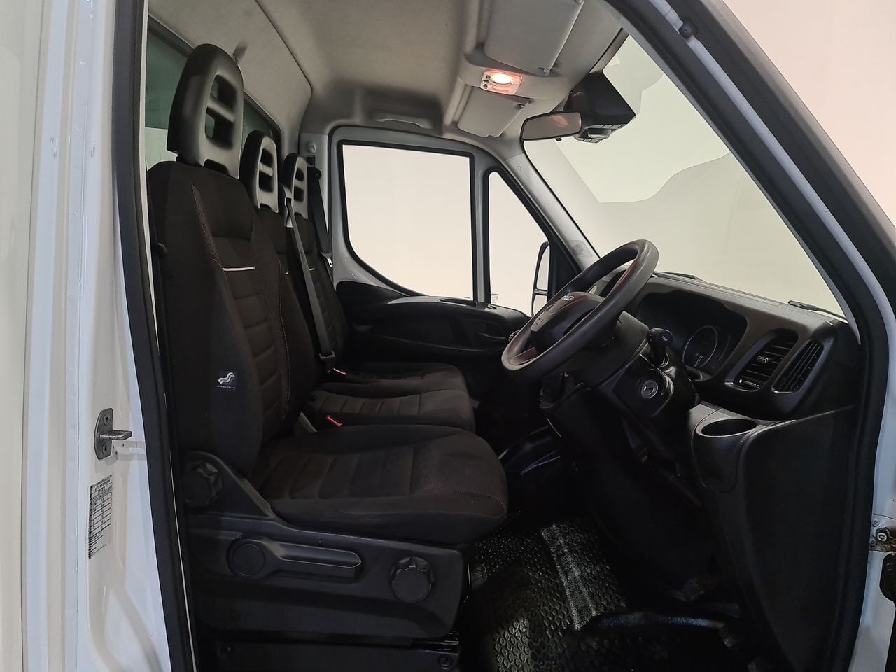 Used Iveco Daily 2023 for sale - 77729188: Photo 14
