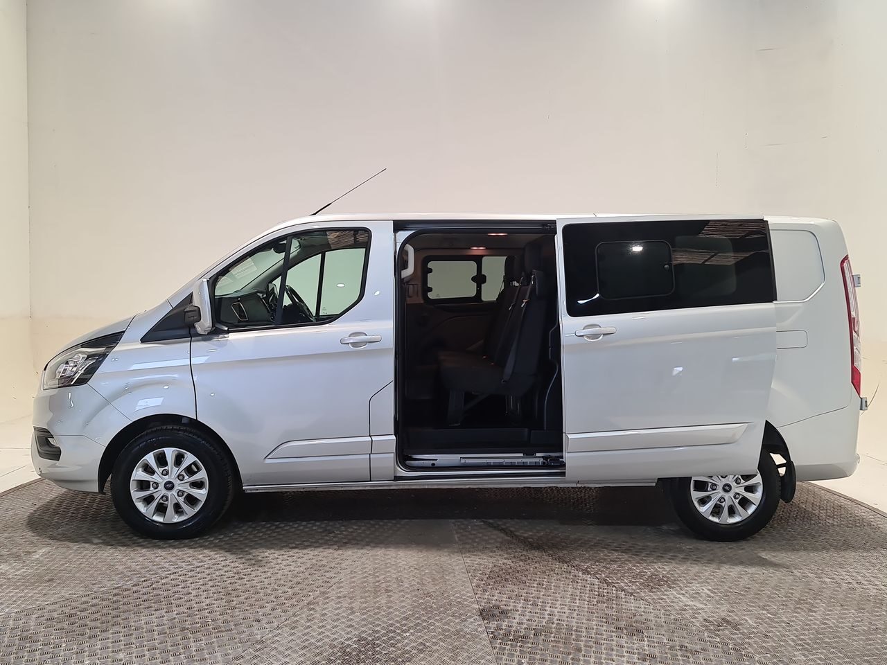 Used Ford Transit Custom 2022 for sale - 77394043: Photo 10