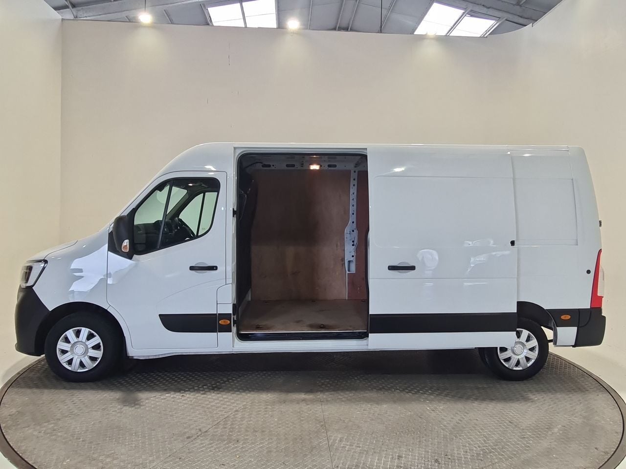 Used Renault Master 2023 for sale - 78090851: Photo 9