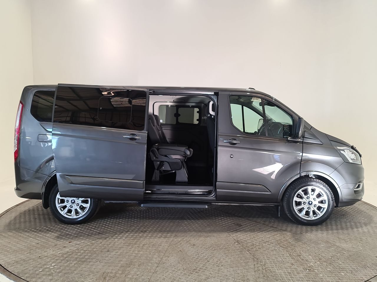 Used Ford Tourneo Custom 2024 for sale - 76707456: Photo 20
