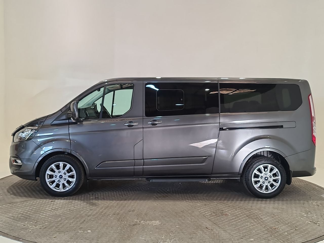 Used Ford Tourneo Custom 2024 for sale - 76707456: Photo 6