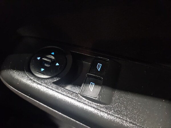 Used Ford Transit Courier 2023 for sale - 76185250: Photo 33