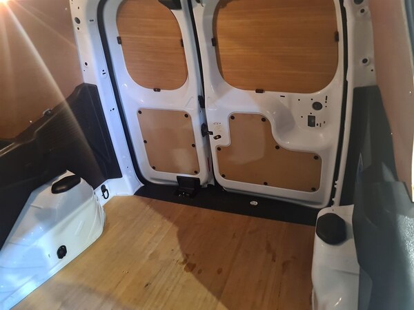 Used Ford Transit Courier 2023 for sale - 76185250: Photo 9