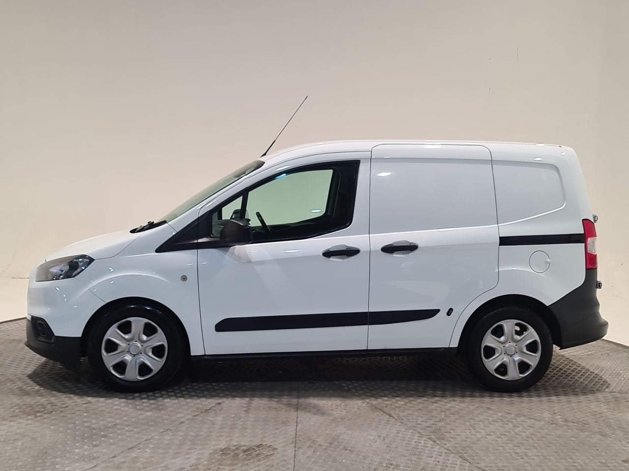 Used Ford Transit Courier 2020 for sale - 77520472: Photo 5