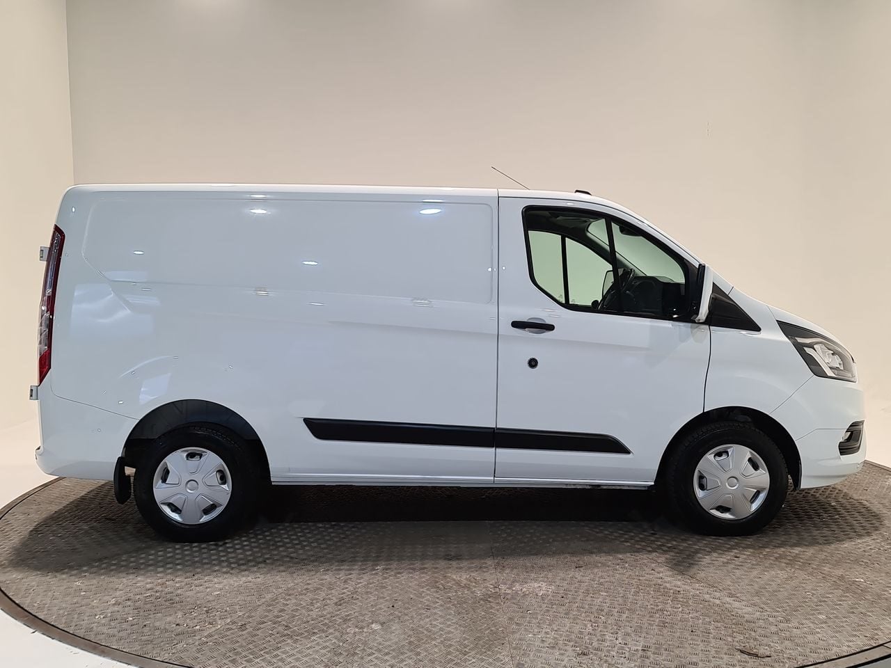 Used Ford Transit Custom 2023 for sale - 76794743: Photo 17