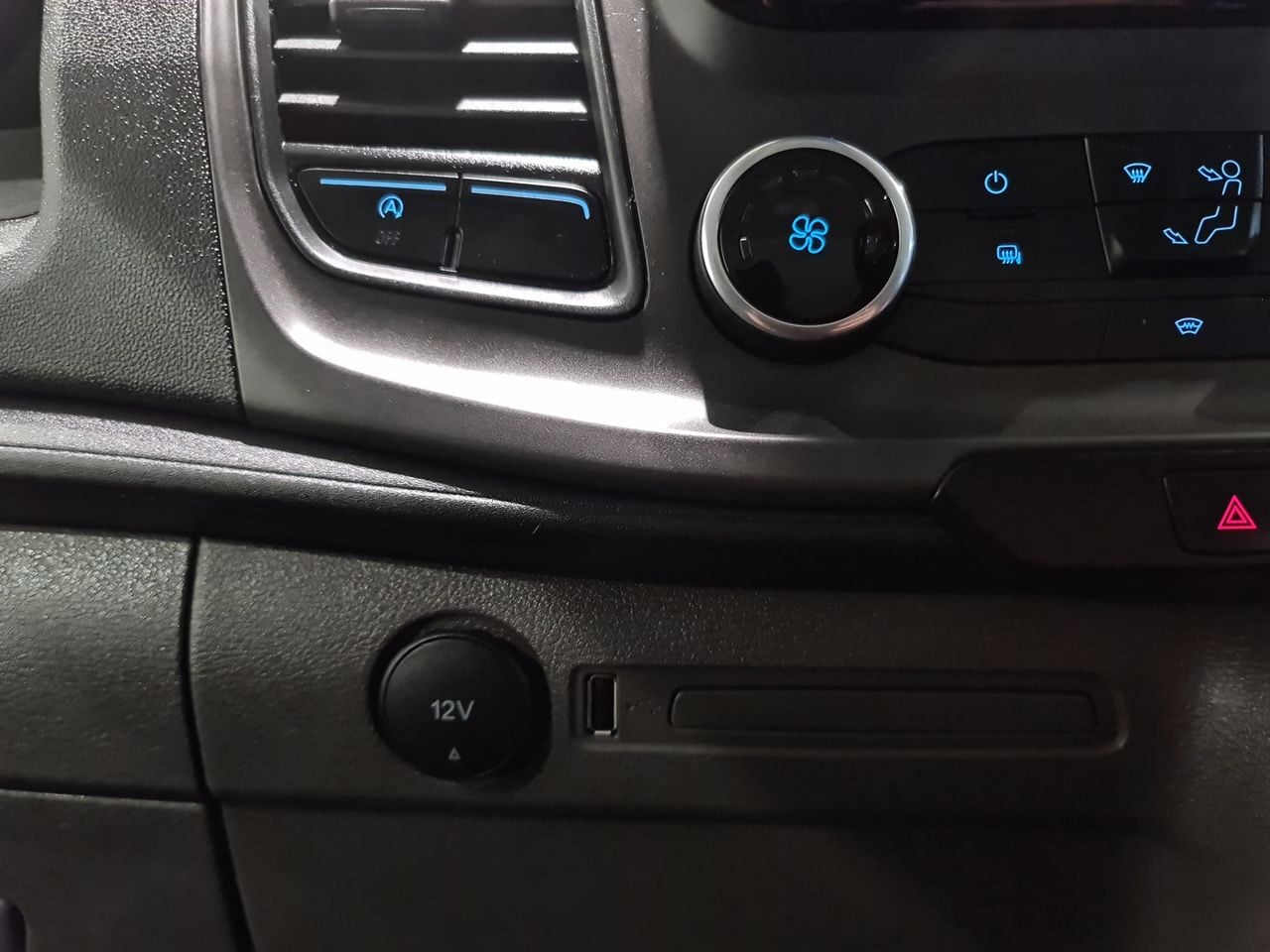 Used Ford Transit Custom 2023 for sale - 76794743: Photo 31