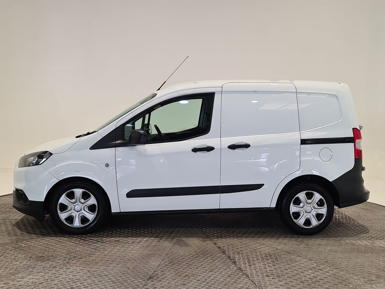 Used Ford Transit Courier 2020 for sale - 76577114: Photo 5