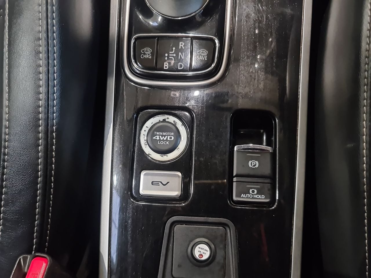 Used Mitsubishi Outlander 2018 for sale - 77541470: Photo 32