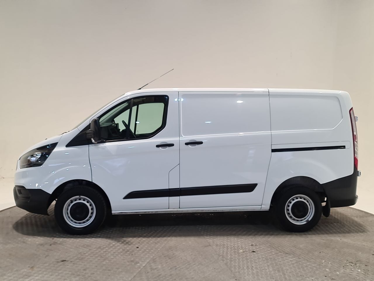 Used Ford Transit Custom 2023 for sale - 77790300: Photo 5