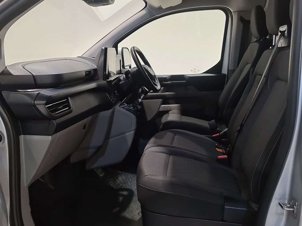 Used Ford Transit Custom 2024 for sale - 77445889: Photo 8