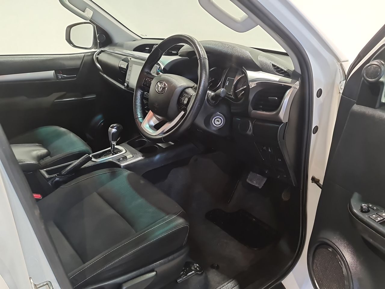 Used Toyota Hilux 2021 for sale - 77034486: Photo 19