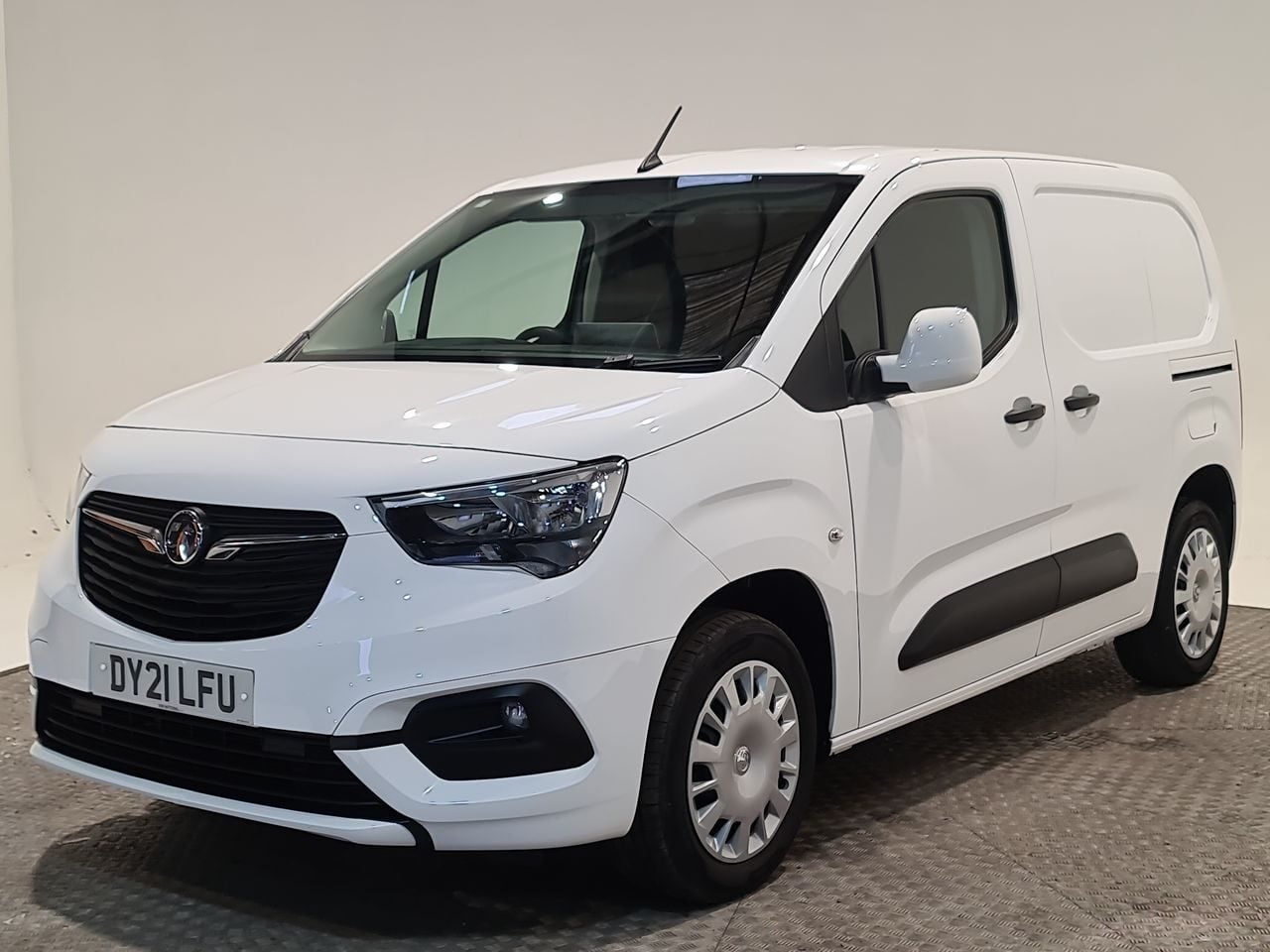 Used Vauxhall Combo 2021 for sale - 77196561: Photo 4