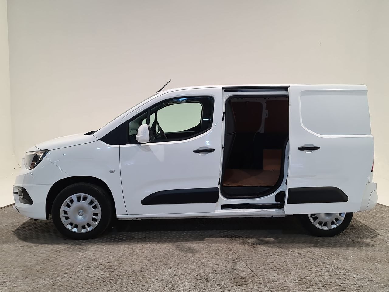 Used Vauxhall Combo 2021 for sale - 77196561: Photo 9
