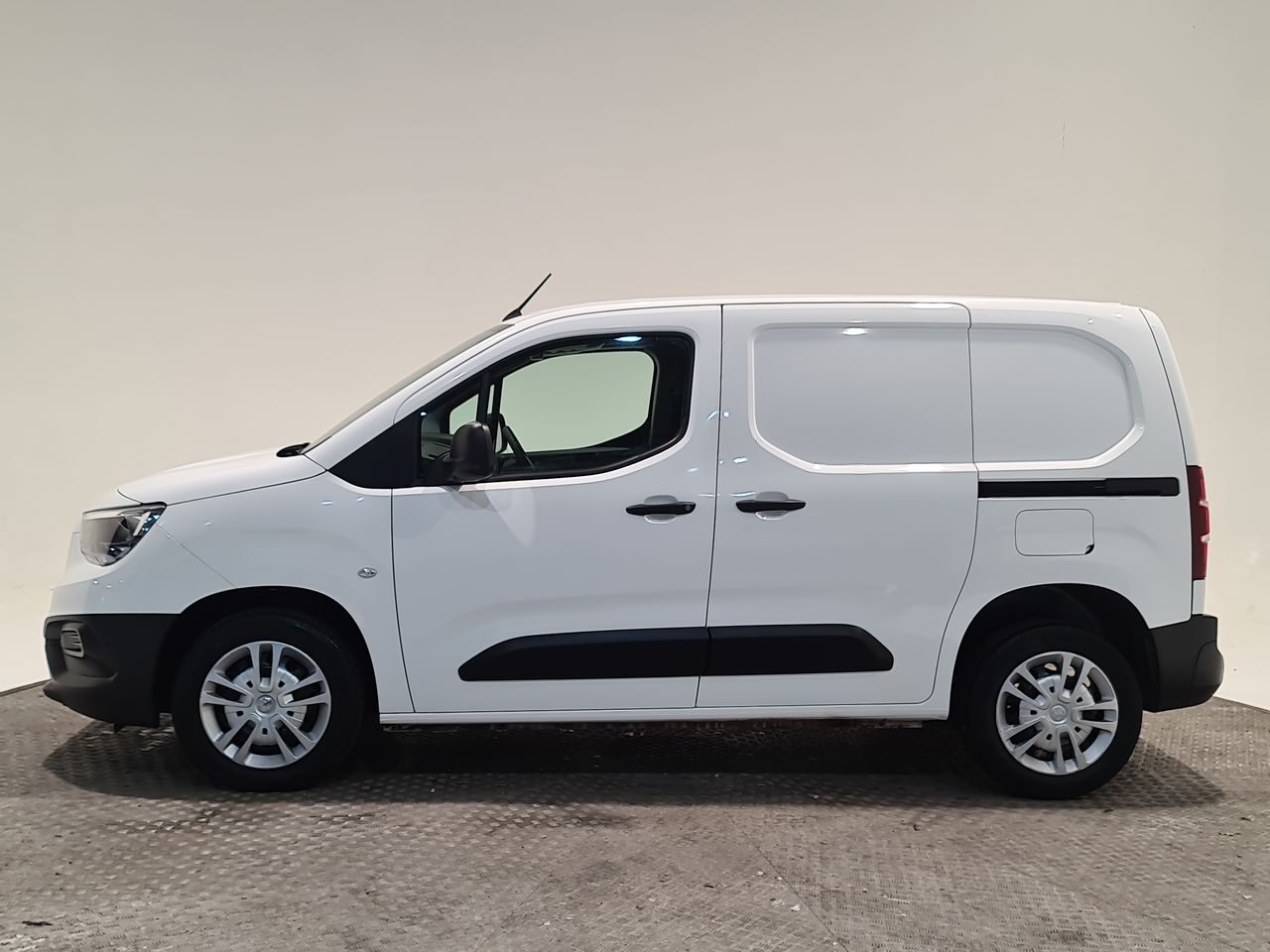 Used Vauxhall Combo 2021 for sale - 77104631: Photo 5