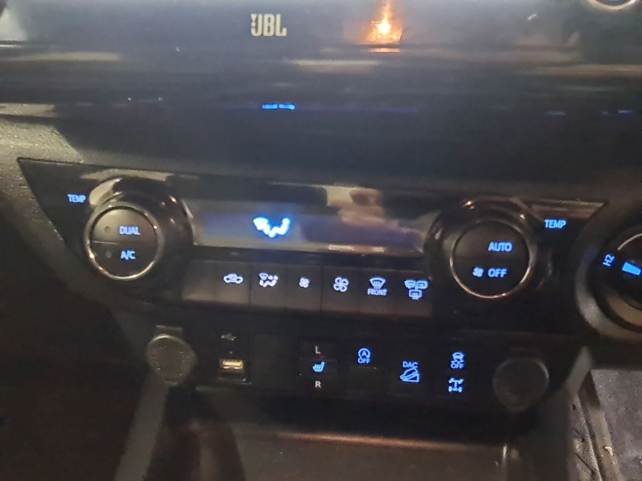 Used Toyota Hilux 2022 for sale - 78043809: Photo 26