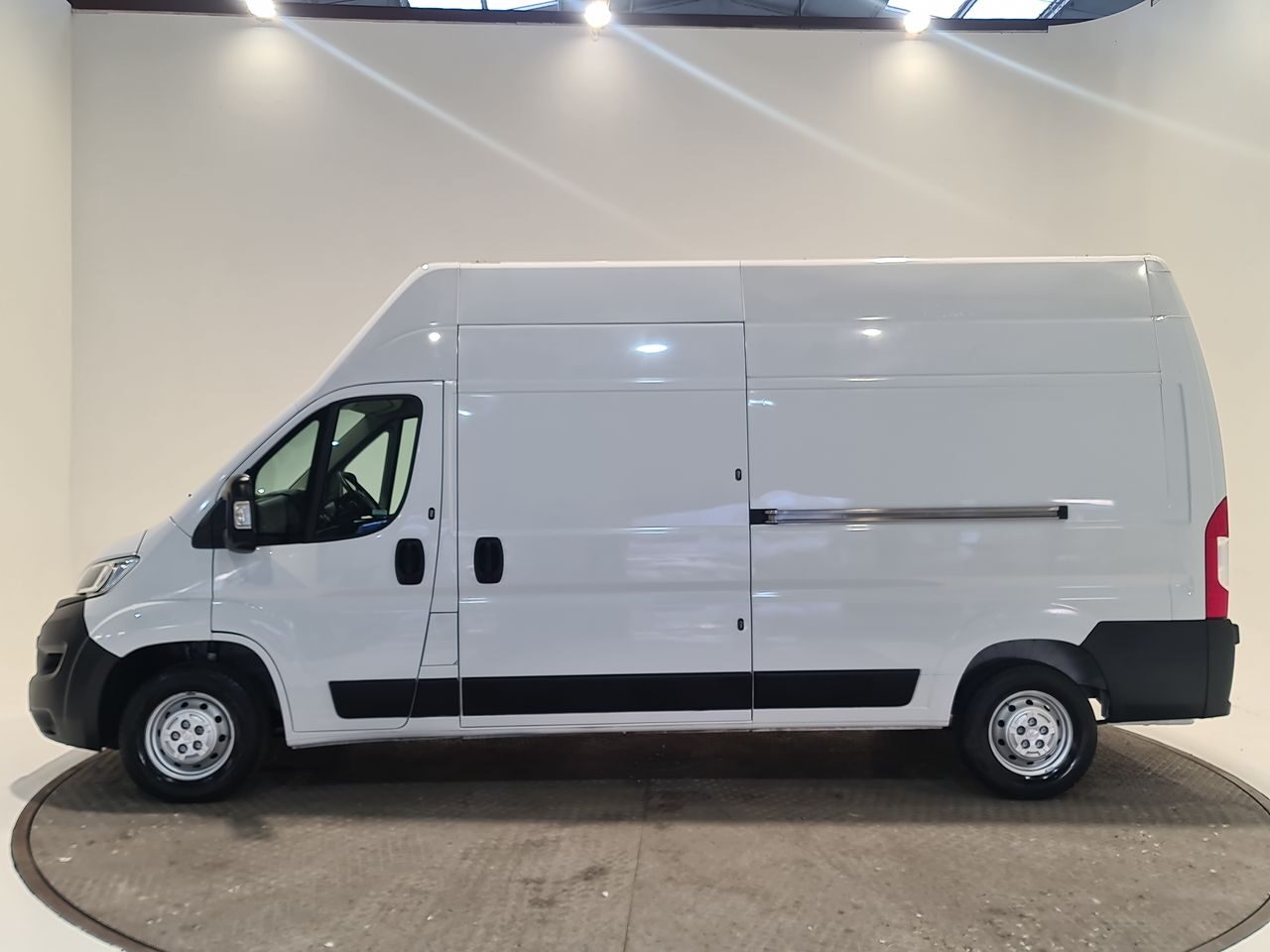 Used Vauxhall Movano 2023 for sale - 77555956: Photo 5