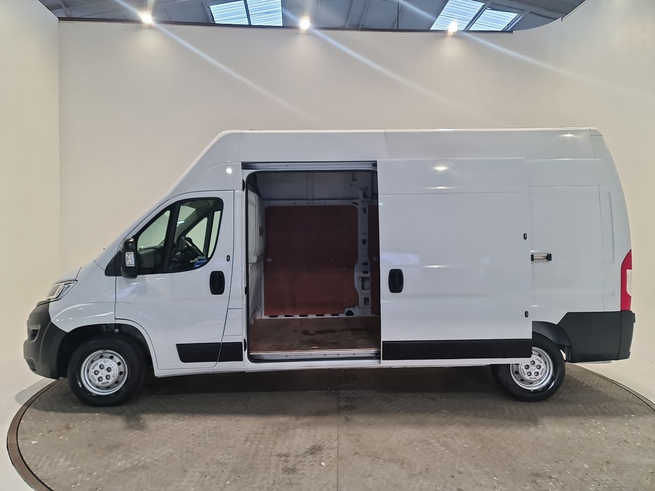 Used Vauxhall Movano 2023 for sale - 77555956: Photo 9