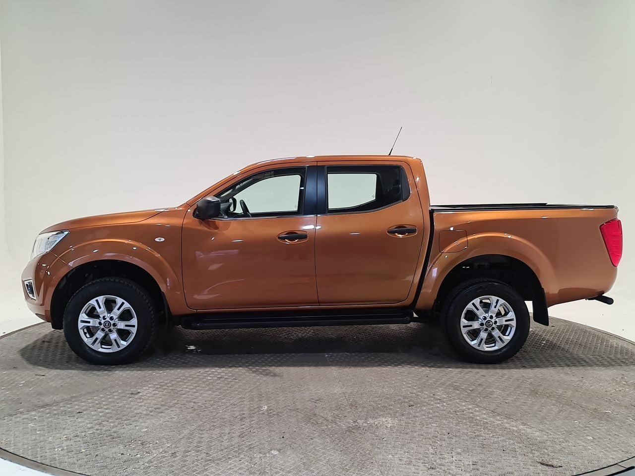 Used Nissan Navara 2021 for sale - 76836097: Photo 5