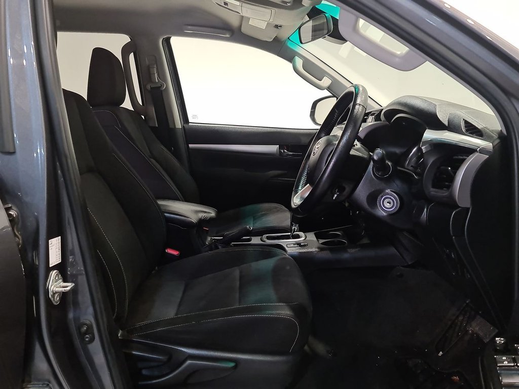 Used Toyota Hilux 2021 for sale - 76496139: Photo 3