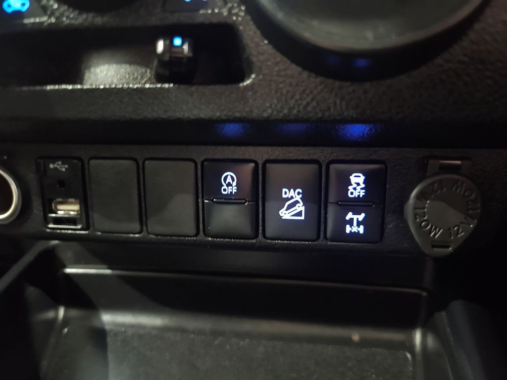 Used Toyota Hilux 2021 for sale - 76496139: Photo 42