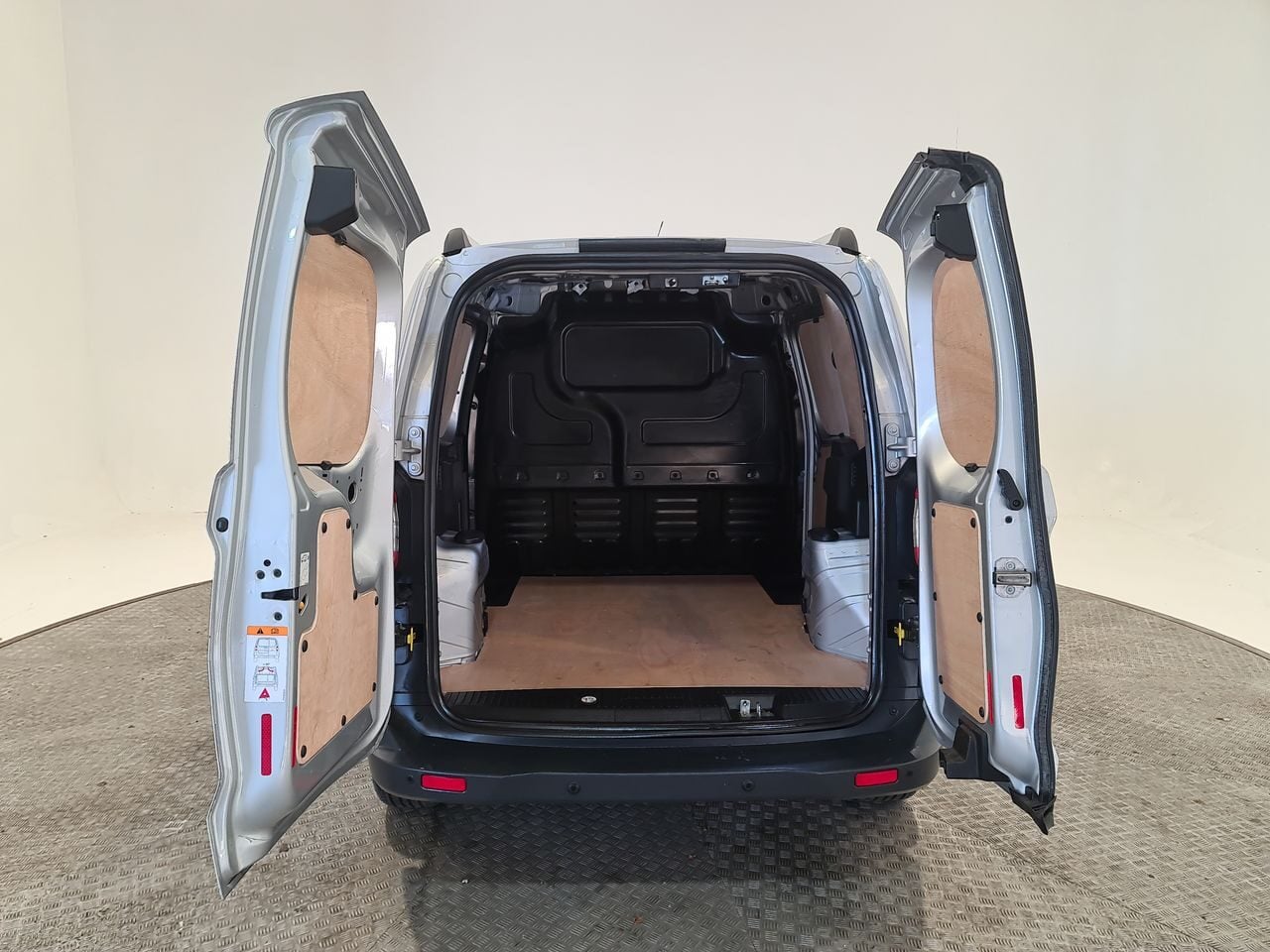 Used Ford Transit Courier 2018 for sale - 76794746: Photo 13