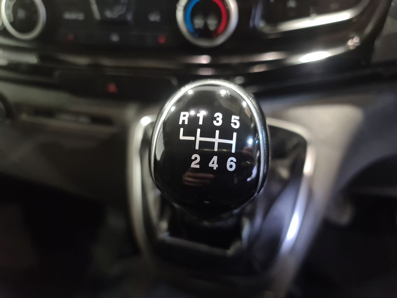 Used Ford Tourneo Custom 2019 for sale - 76972549: Photo 25