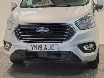 Used Ford Tourneo Custom 2019 for sale - 76972549: Photo