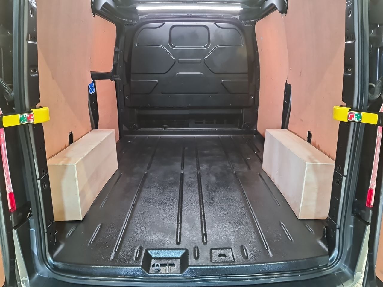 Used Ford Transit Custom 2023 for sale - 77830068: Photo 13