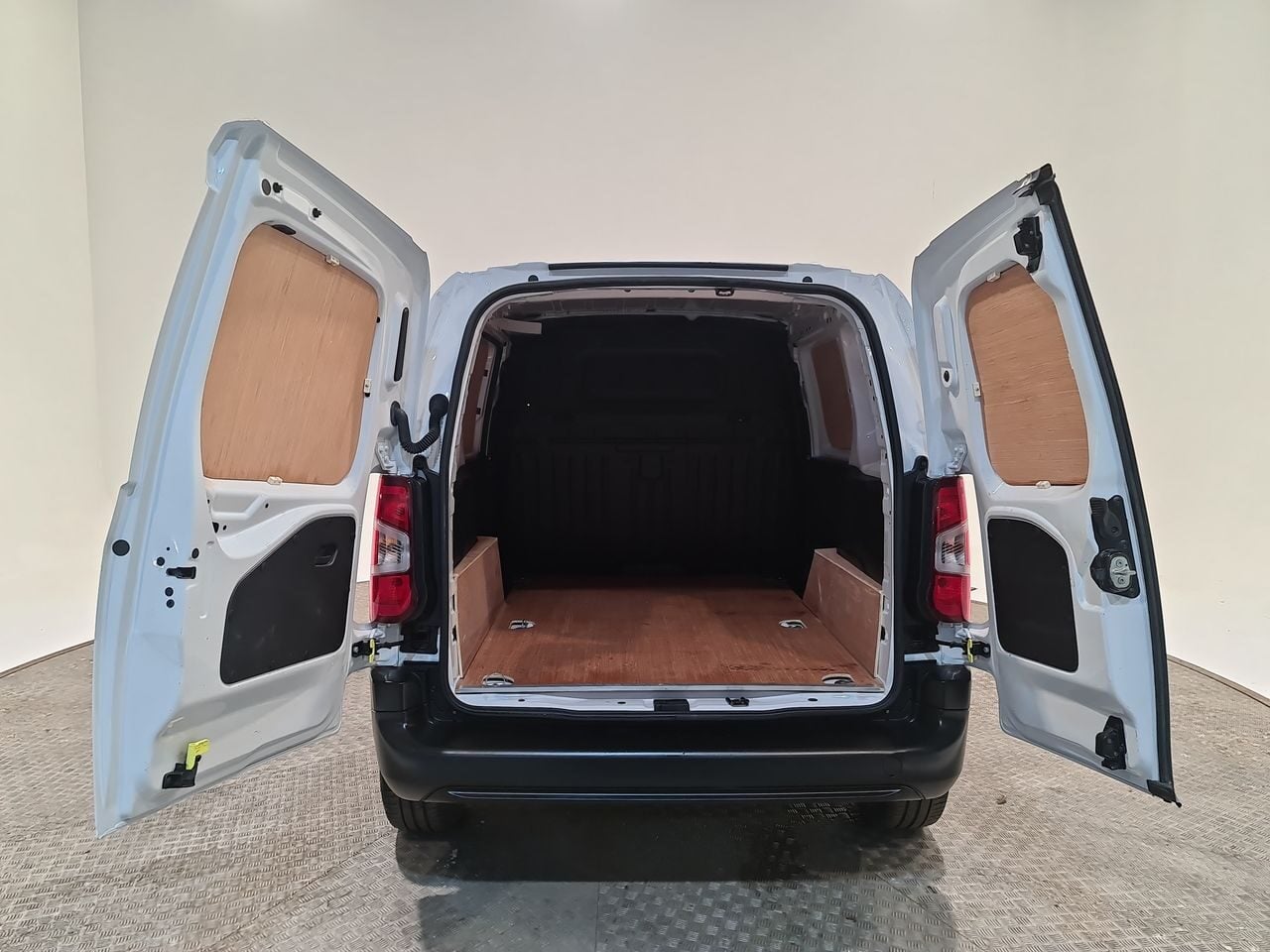 Used Peugeot Partner 2023 for sale - 76710639: Photo 13