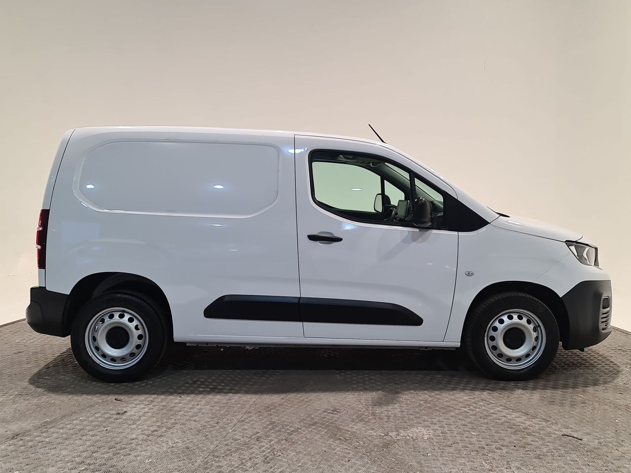 Used Peugeot Partner 2023 for sale - 76710639: Photo 15