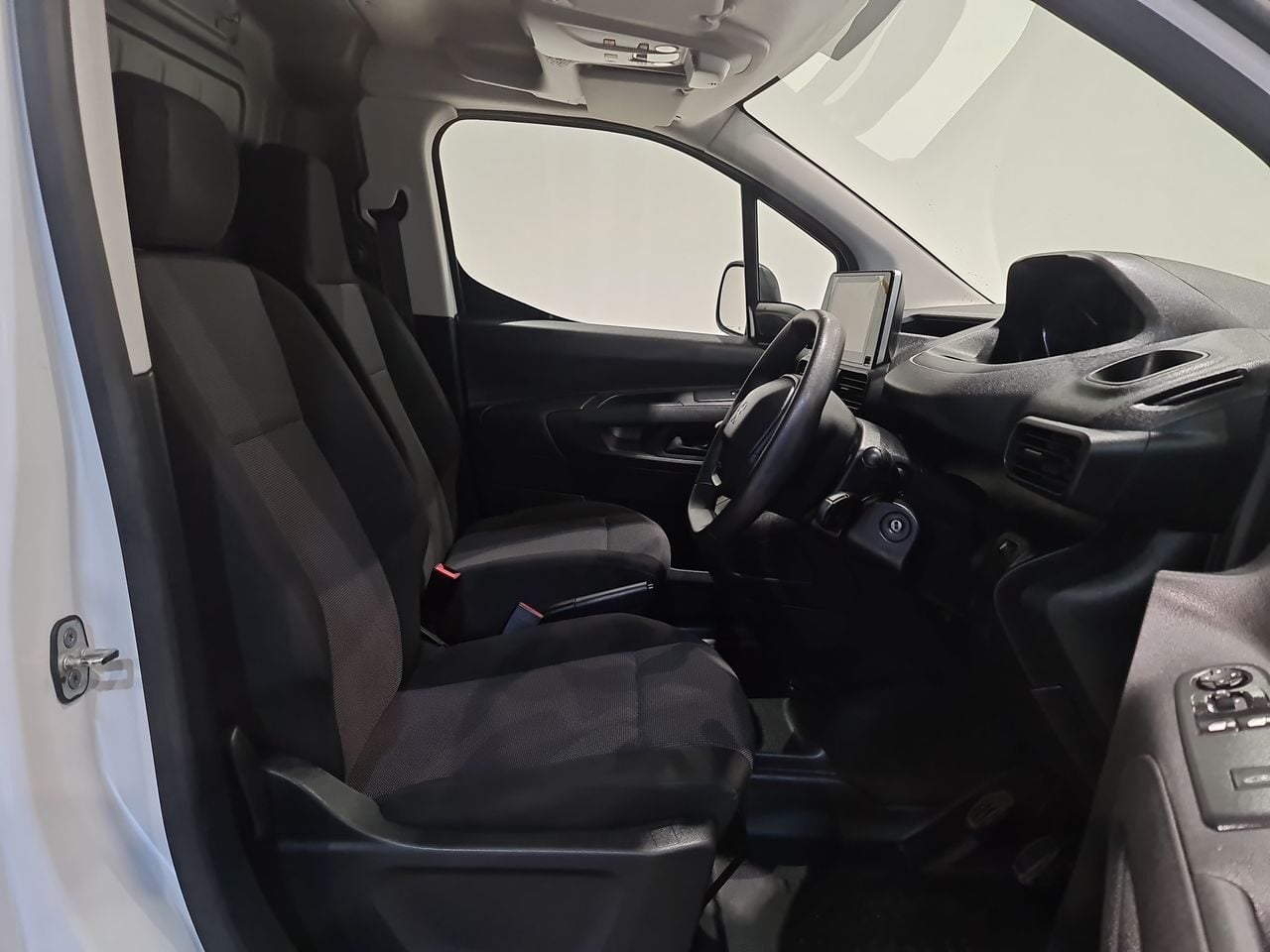 Used Peugeot Partner 2023 for sale - 76710639: Photo 16