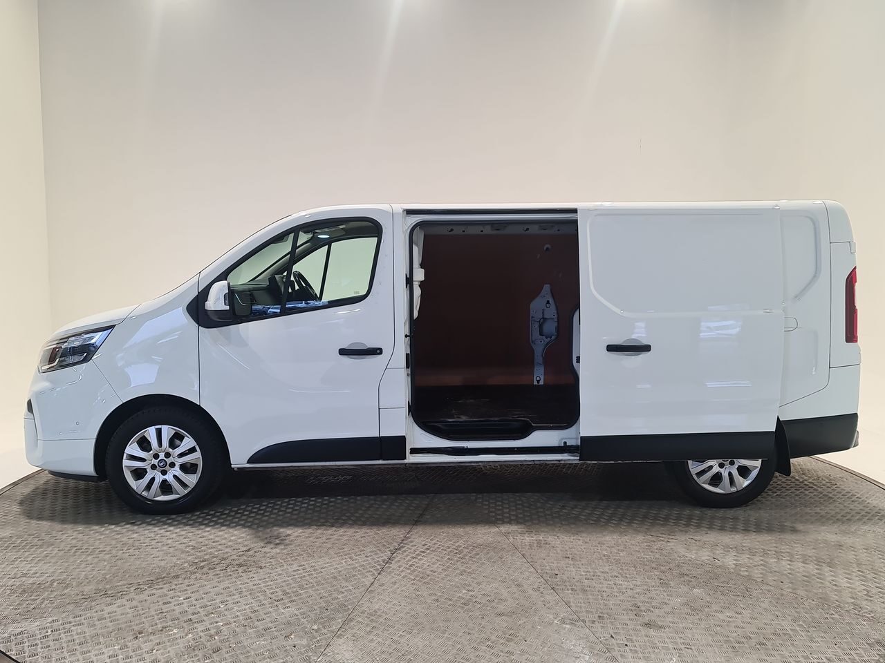 Used Nissan Primastar 2022 for sale - 76577107: Photo 10