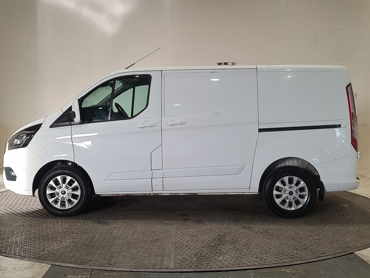 Used Ford Transit Custom 2023 for sale - 76544954: Photo 6