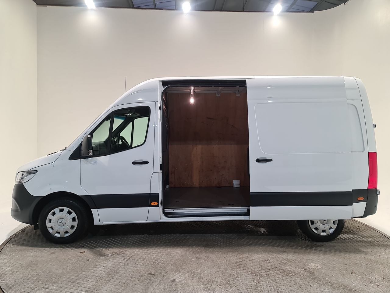 Used Mercedes-Benz Sprinter 2023 for sale - 76778152: Photo 10