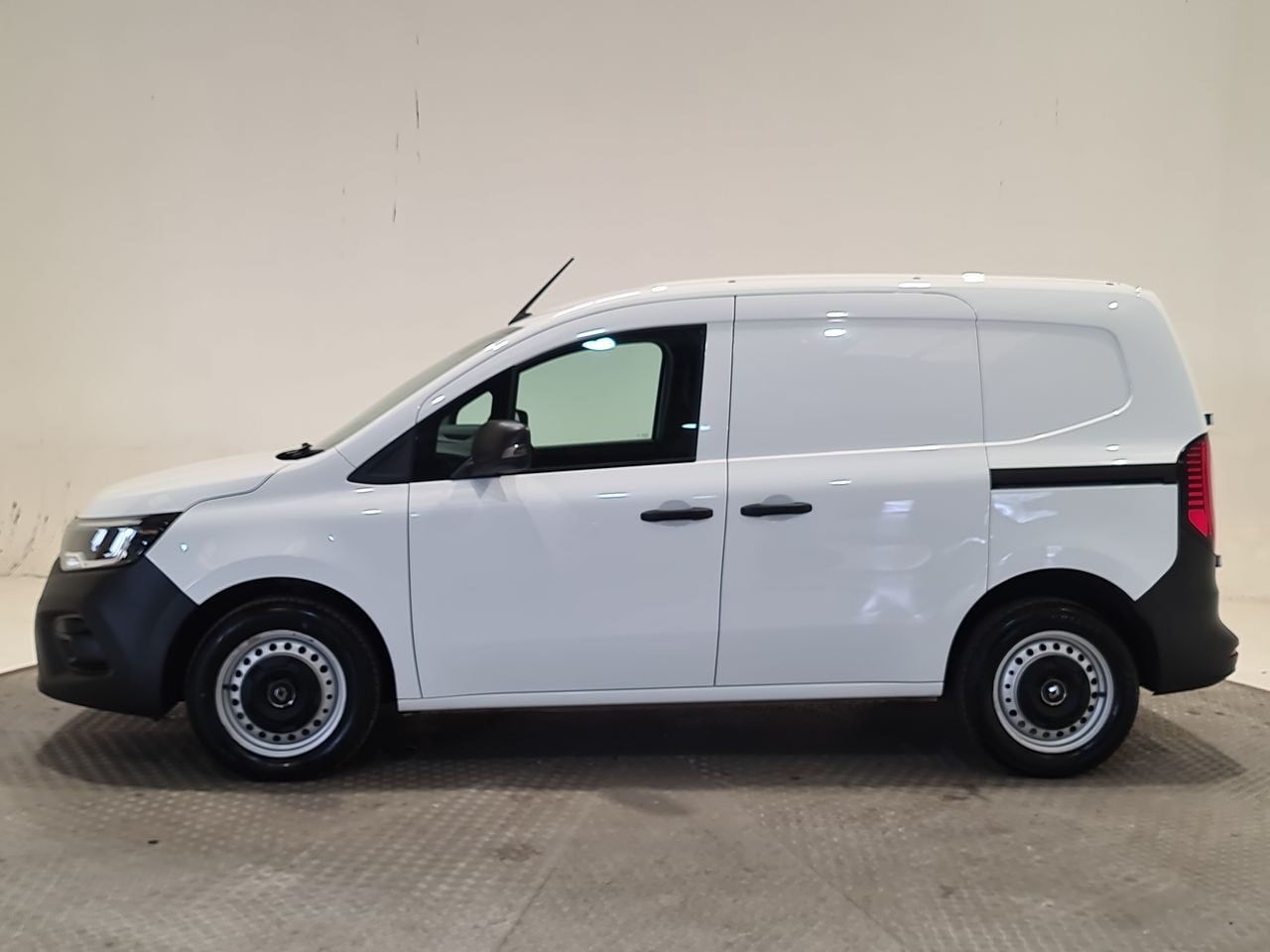 Used Renault Kangoo 2023 for sale - 78190777: Photo 5