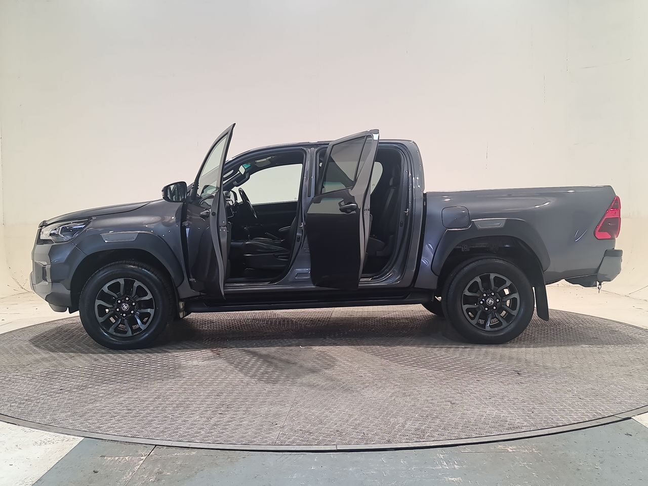 Used Toyota Hilux 2021 for sale - 76544948: Photo 10