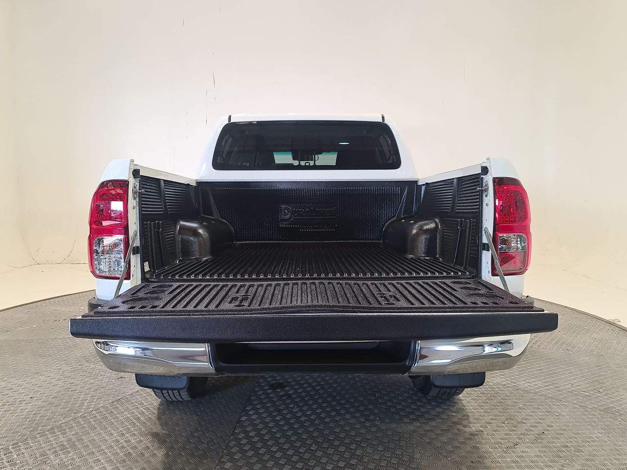 Used Toyota Hilux 2021 for sale - 77952128: Photo 13