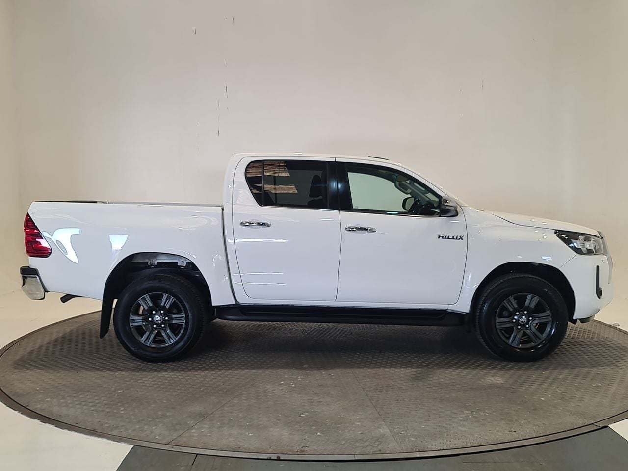 Used Toyota Hilux 2021 for sale - 77952128: Photo 16