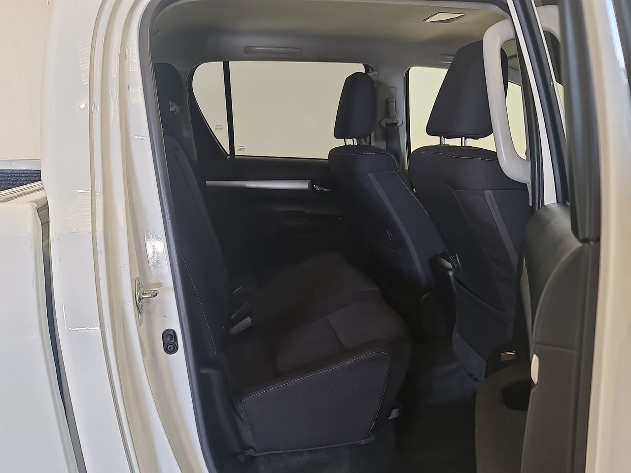 Used Toyota Hilux 2021 for sale - 77952128: Photo 17