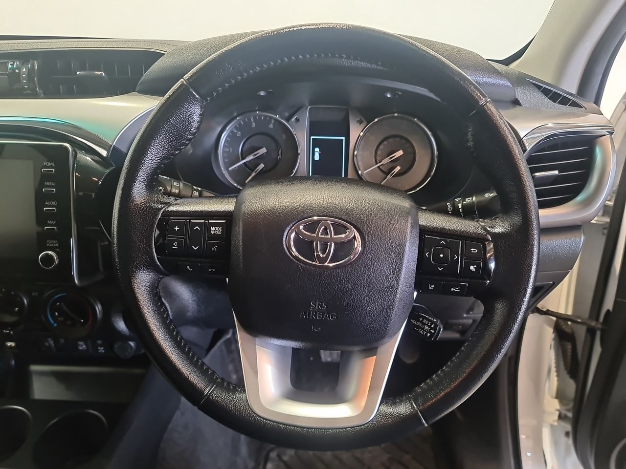 Used Toyota Hilux 2021 for sale - 77952128: Photo 22