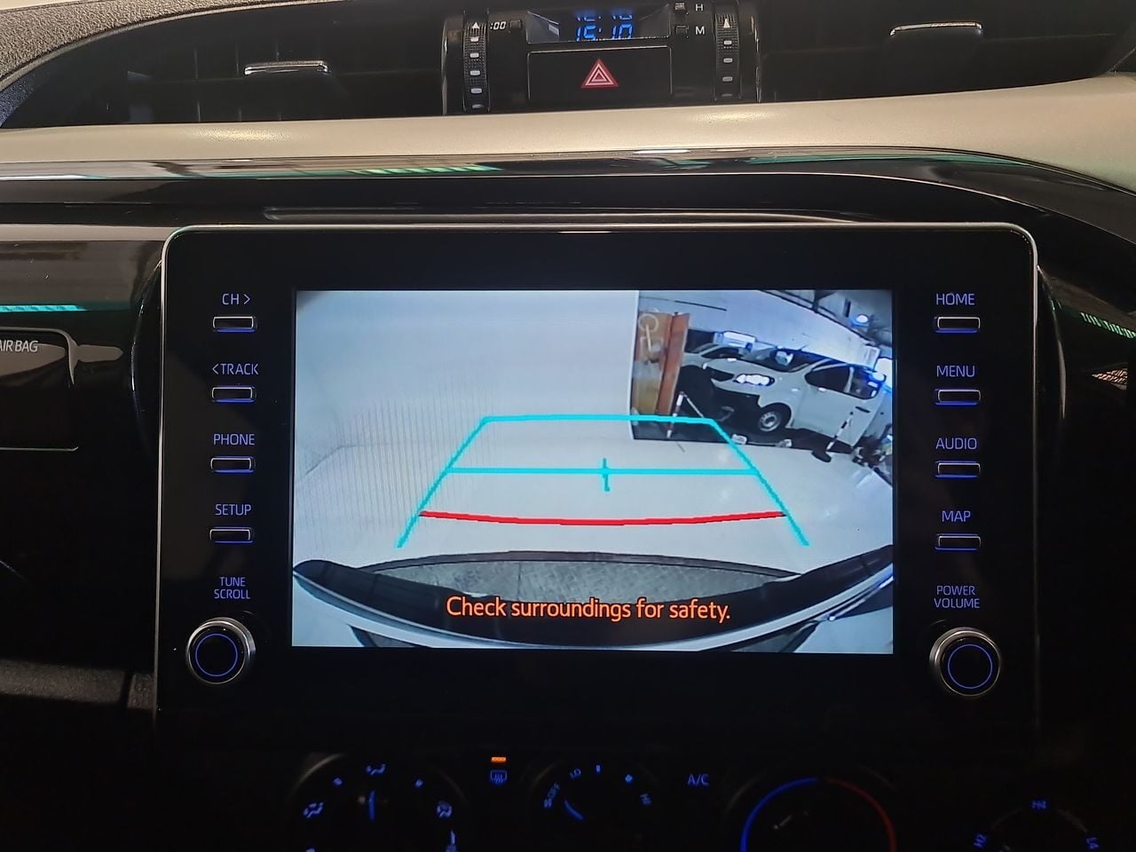 Used Toyota Hilux 2021 for sale - 77952128: Photo 32